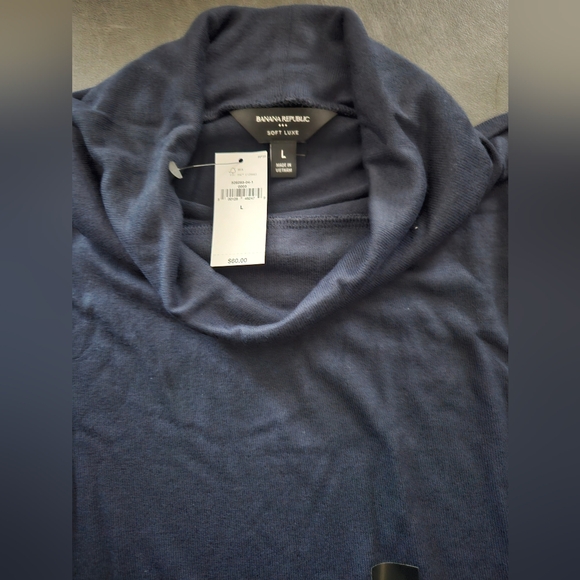 NWT - Banana Republic "Preppy Navy" Soft Luxe Turtleneck Top - Size L - Picture 5 of 8